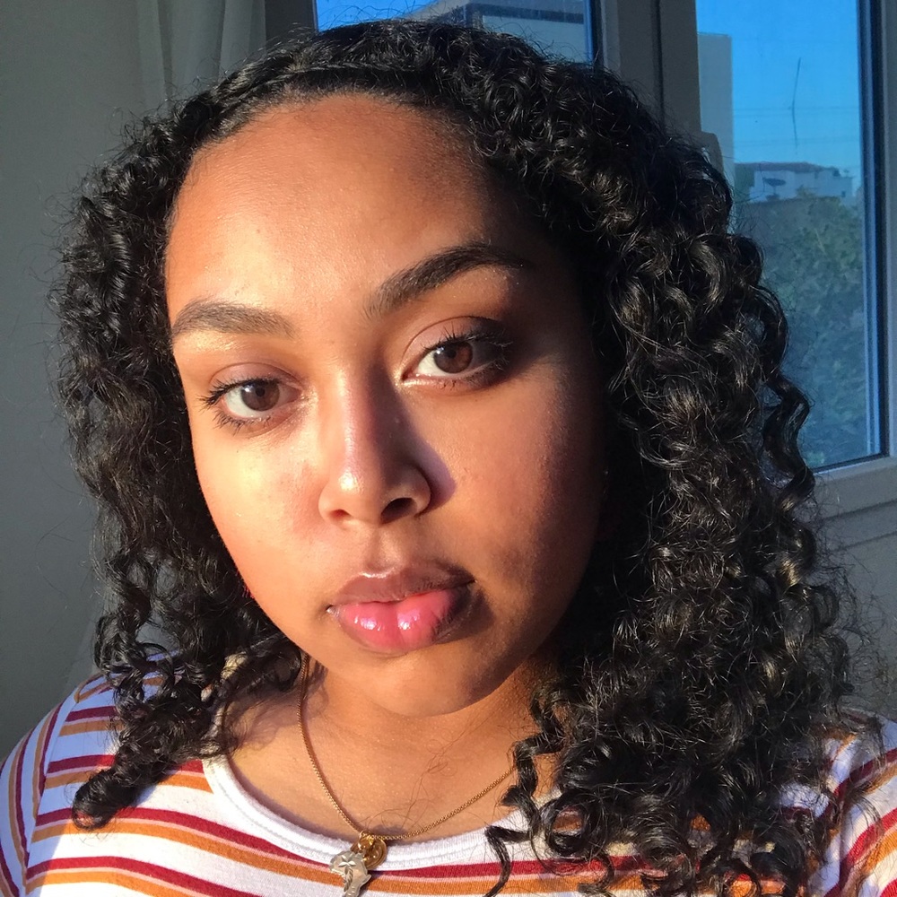 Meet your Posher, Daniah